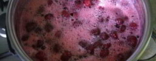 Шаг 2: клубничного варенья с целыми ягодами