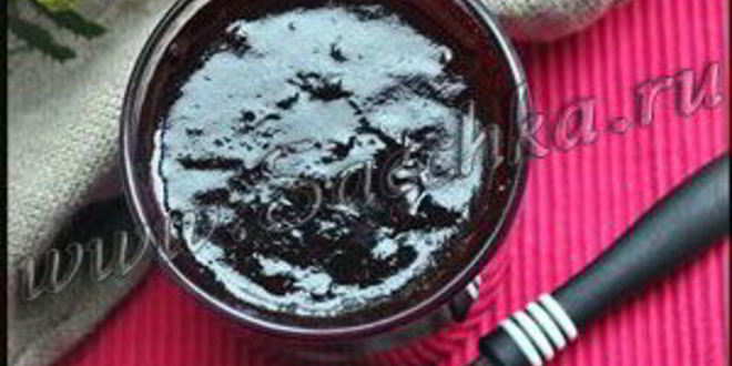 Рецепт сливового варенья с корицей и бренди