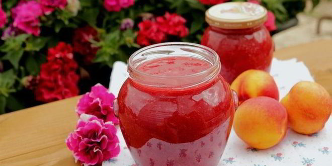 Рецепт варенья из нектаринов и слив с ванилью