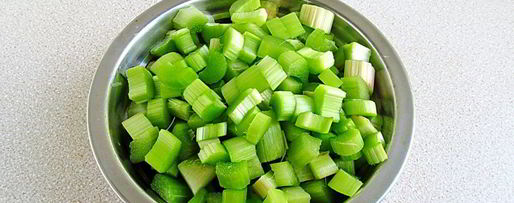 Шаг 1: варенья из ревеня в мультиварке