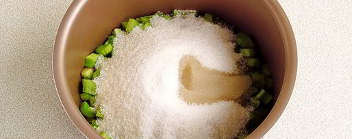 Шаг 2: варенья из ревеня в мультиварке