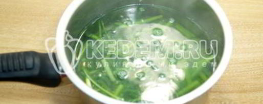 Шаг 4: закусочных чесночных стрелок