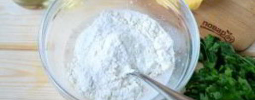 Шаг 2: беляшей с помидорами и сыром