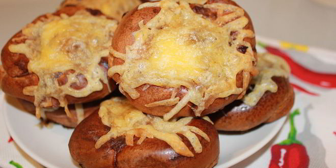 Рецепт ленивых беляшей под сырной шапочкой