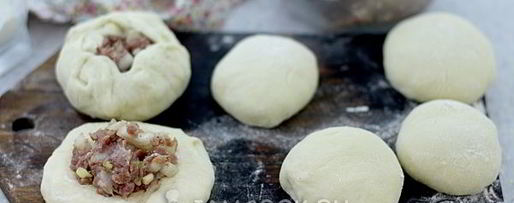 Шаг 7: пышных беляшей на сковороде