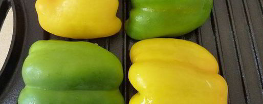 Шаг 1: брускетты с жареным перцем