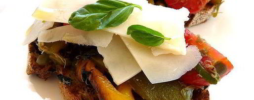 Шаг 5: брускетты с жареным перцем