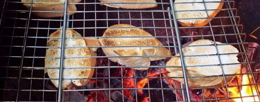 Шаг 10: брускетты-гриля с запеченным перцем