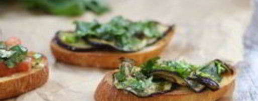 Шаг 5: брускетты с баклажанами и помидорами