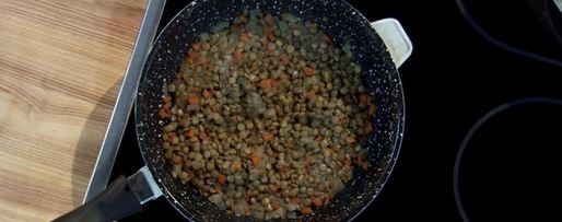 Шаг 1: брускетты с чечевицей