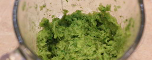 Шаг 7: брускетты с фасолью, рикоттой, шпинатом и яйцом-пашот