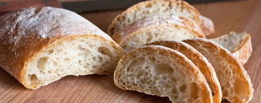 Шаг 1: брускетты с грибами и мягким сыром