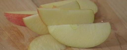 Шаг 6: брускетты с инжиром, яблоком и сыром