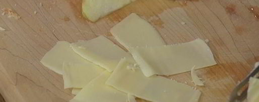 Шаг 8: брускетты с инжиром, яблоком и сыром