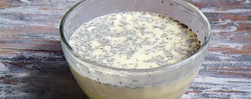 Шаг 1: брускетты с колбасой, помидорами и сыром фета