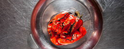 Шаг 1: брускетты с печеным болгарским перцем