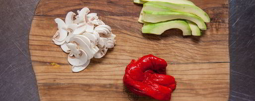 Шаг 2: брускетты с печеным болгарским перцем