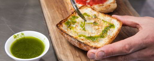 Шаг 6: брускетты с печеным болгарским перцем