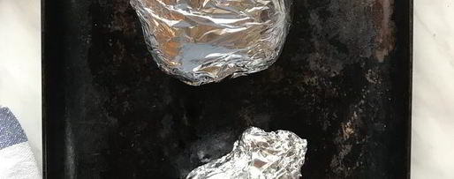 Шаг 1: брускетты с печеным перцем и сыром