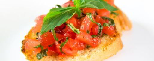 Шаг 6: брускетты с помидорами и базиликом