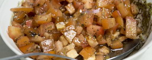 Шаг 1: брускетты с помидорами и сыром