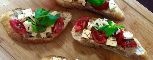 Шаг 5: брускетты с сулугуни