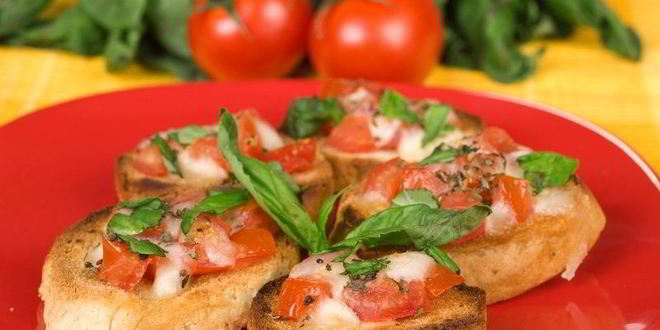 Рецепт брускетты с сыром и помидорами