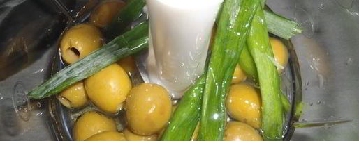 Шаг 1: брускетты с тапенадом из цветной капусты