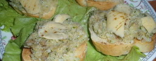 Шаг 4: брускетты с тапенадом из цветной капусты