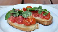 Рецепт Брускетты с томатами и базиликом