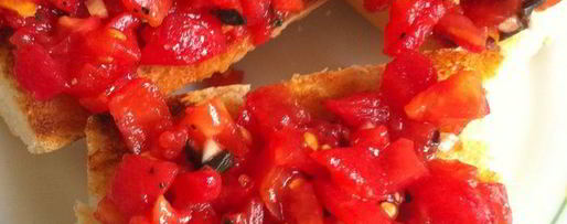 Шаг 1: брускетты с томатами