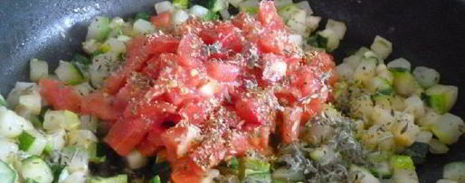 Шаг 1: брускетты с цуккини и болгарским перцем