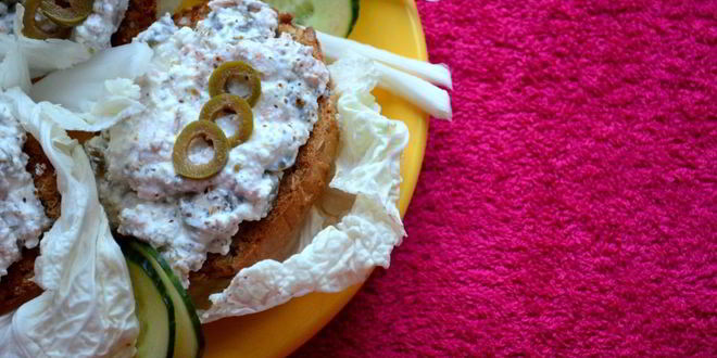 Рецепт брускетты с творогом и красной рыбой