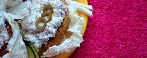 Шаг 5: брускетты с творогом и красной рыбой