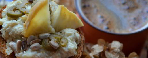 Шаг 5: брускетты с запеченным корнем сельдерея и оливками