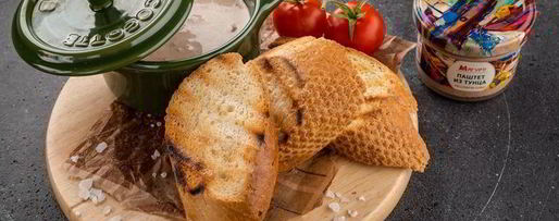 Шаг 5: брускетт с крем-паштетом из тунца