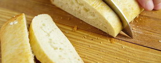 Шаг 1: брускетт с рикоттой и клубникой