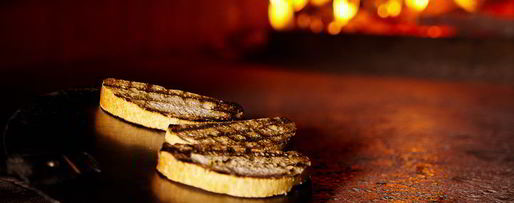 Шаг 2: брускетт с рикоттой и клубникой