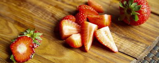 Шаг 3: брускетт с рикоттой и клубникой