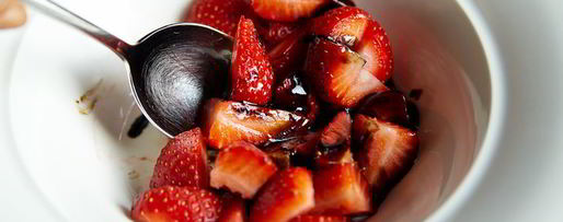 Шаг 5: брускетт с рикоттой и клубникой