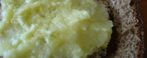 Шаг 2: бутербродов с сельдью и свекольным песто