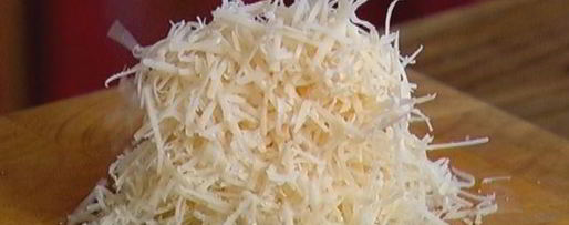 Шаг 2: горячего бутерброда с моцареллой, шпинатом и соусом песто