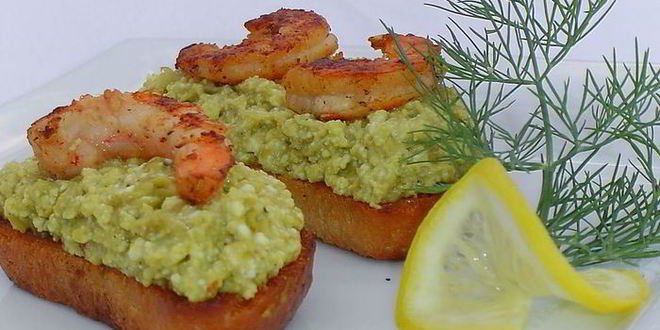 Рецепт зеленой брускетты с креветками