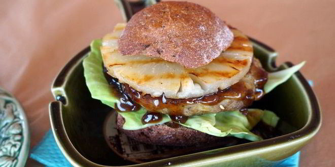 Рецепт бургера с ананасом и соусом терияки