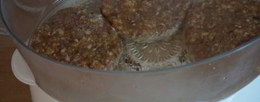 Шаг 2: бургера с ананасом и соусом терияки