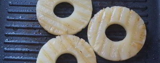 Шаг 4: бургера с ананасом и соусом терияки