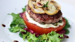 Рецепт Бургера с каперсами, помидором и майонезом