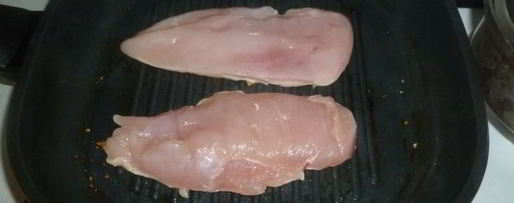 Шаг 1: бургера с курицей и соусом из голубого сыра