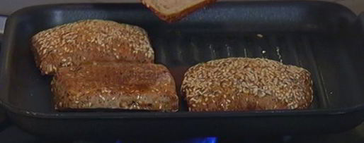 Шаг 6: бургеров с котлетками из тунца и авокадо