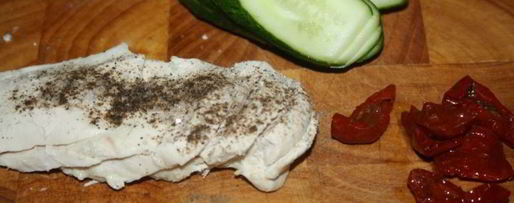 Шаг 3: бургеров с отварным куриным филе и вялеными томатами